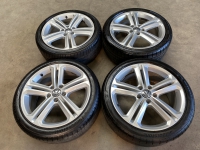 18 inch originele Mallory velgen + zomerbanden VW Golf 7 R line 5K0601025P