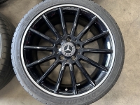 18 inch AMG night edition velgen + zomerbanden Mercedes A B klasse CLA A1764010200