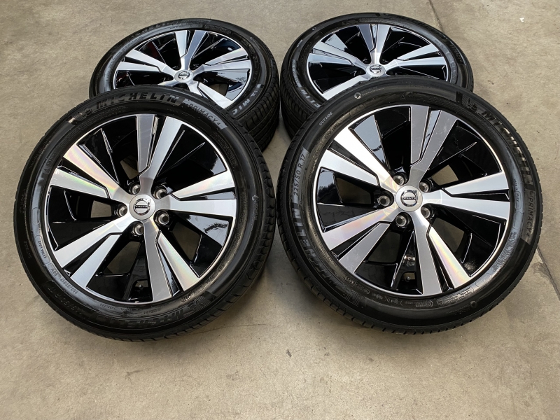 17  inch originele velgen + zomerbanden Volvo V60 V70 32209235 (1)