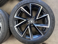 18 inch originele Vega velgen + zomerbanden Skoda Superb 3P0601025CH