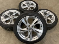 17 inch originele velgen + zomerbanden Opel Astra K 13409657