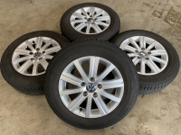 15 inch originele velgen + zomerbanden VW Golf / Caddy 5K0601025J