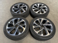 17 inch originele velgen Toyota Auris 225 45 17 (42611 02L90)