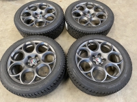 17 inch originele velgen + winterbanden Alfa Romeo Giulia 156107469