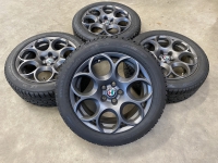 17 inch originele velgen + winterbanden Alfa Romeo Giulia 156107469