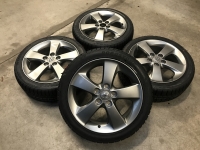 17 inch originele winterset Toyota Auris Hybrid