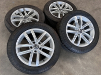 16 inch originele Hita velgen + zomerbanden  Volkswagen Golf 5G0601025CS