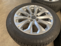 17 inch originele velgen + zomerbanden Audi A4 B9 8W0601025L