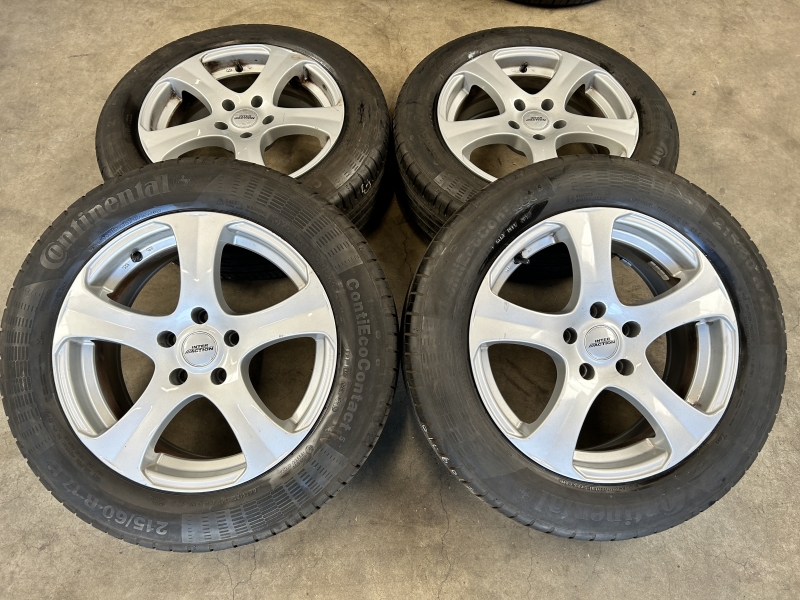 17 inch Inter Action velgen + zomerbanden Nissan Qashqai