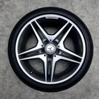 18 inch AMG velgen + zomerbanden Mercedes A B CLA A1764010302
