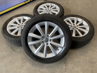 17 inch originele Merano velgen + zomerbanden Volkswagen T-Roc 2GA601025M