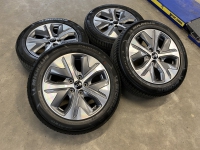 17 inch originele velgen + zomerbanden Kia E NIRO 215 55 17