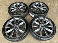 19 inch originele Chennai velgen + vierseizoenenbanden Volkswagen Passat 3G8601025G