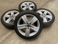 17 inch originele Oakland velgen VW Touran 225 45 17 1T0601025T