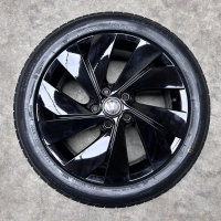 zwarte 17 inch originele Belmont velgen + zomerbanden Volkswagen Golf 8 5H0601025C