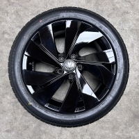 zwarte 17 inch originele Belmont velgen + zomerbanden Volkswagen Golf 8 5H0601025C
