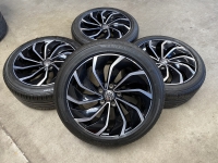 17 inch originele  Ventura velgen + zomerbanden Volkswagen Golf 8 5H0601025D