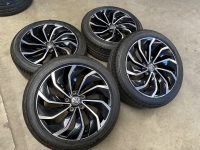 17 inch originele  Ventura velgen + zomerbanden Volkswagen Golf 8 5H0601025D