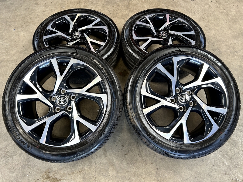 18 inch originele velgen + zomerbanden Toyota C-HR PW457-10003