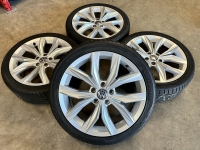 18 inch originele Kingston velgen + zomerbanden Volkswagen Golf  set 1