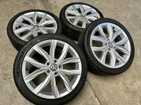 18 inch originele Kingston velgen + zomerbanden Volkswagen Golf  set 1