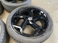 zwarte 17 inch originele Bonneville velgen VW Polo 215 45 17