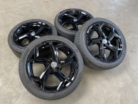 zwarte 17 inch originele Bonneville velgen VW Polo 215 45 17