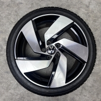 18 inch originele Richmond velgen + zomerbanden Volkswagen Golf 8 5H0601025H