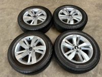 15 inch originele Sassari velgen + zomerbanden Volkswagen Polo 2G0601025AD