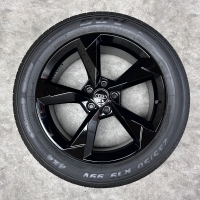 19 inch originele velgen + zomerbanden Audi Q3 83A601025N set 2
