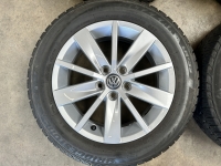 15 inch originele Tosa velgen + winterbanden VW Polo 6C0601025