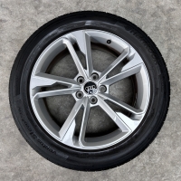 19 inch originele velgen + zomerbanden Audi Q3 83A601025M