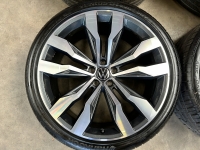 21 inch originele Suzuka velgen + zomerbanden Volkswagen Tiguan 5NN601025E (1)