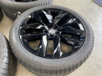 20 inch originele V spaak velgen + zomer banden Volkswagen Tiguan set 1