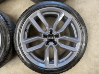 18 inch originele velgen + zomerbanden Audi A3 S3 225 40 18 8V0601025M