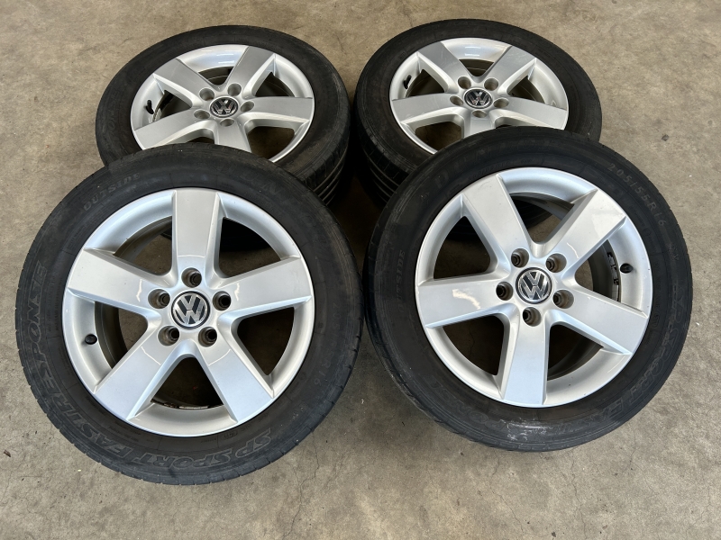 16 inch originele Mugello velgen + zomerbanden Volkswagen Golf 1T0601025M