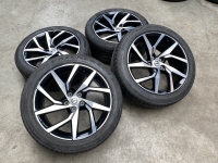 18 inch originele R line velgen Volvo V60 235 45 18 31471311