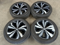 17 inch originele velgen + zomerbanden Volkswagen T-Cross 2GM601025E
