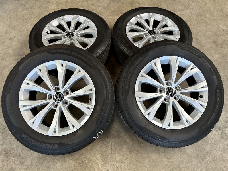 17 inch originele Montana velgen + zomerbanden Volkswagen Tiguan 5NA601025