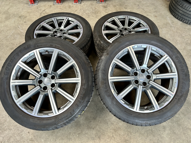 20 inch originele Audi Q7 SQ7 velgen + zomerbanden 4M0601025CJ