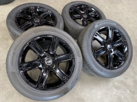 19 inch originele velgen + zomerbanden Range Rover Evoque  BJ32 1007 DA