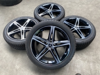 18 inch orig. velgen + winterbanden Mercedes A B klasse CLA A1774010700 set 1