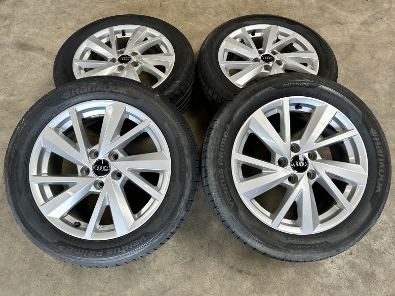 17 inch originele velgen + zomerbanden Audi Q2 81A601025B set 2