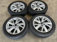 17 inch originele velgen + zomerbanden Audi Q2 81A601025B set 2