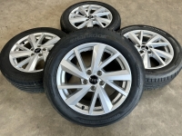 17 inch originele velgen + zomerbanden Audi Q2 81A601025B set 2