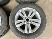 17 inch originele velgen + winterbanden Kia Sportage 52910 F1210