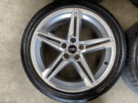 18 inch originele velgen + zomerbanden Audi A5 8W0601025DE