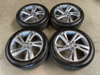 17 inch originele Valencia velgen + zomerbanden Volkswagen Golf 8 5H0601025AF