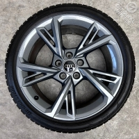 18 inch originele velgen +  winterbanden Audi A3 S3 8Y 8Y060102G