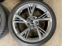 18 inch originele velgen +  zomerbanden Audi A3 S3 8Y 8Y060102G set 1